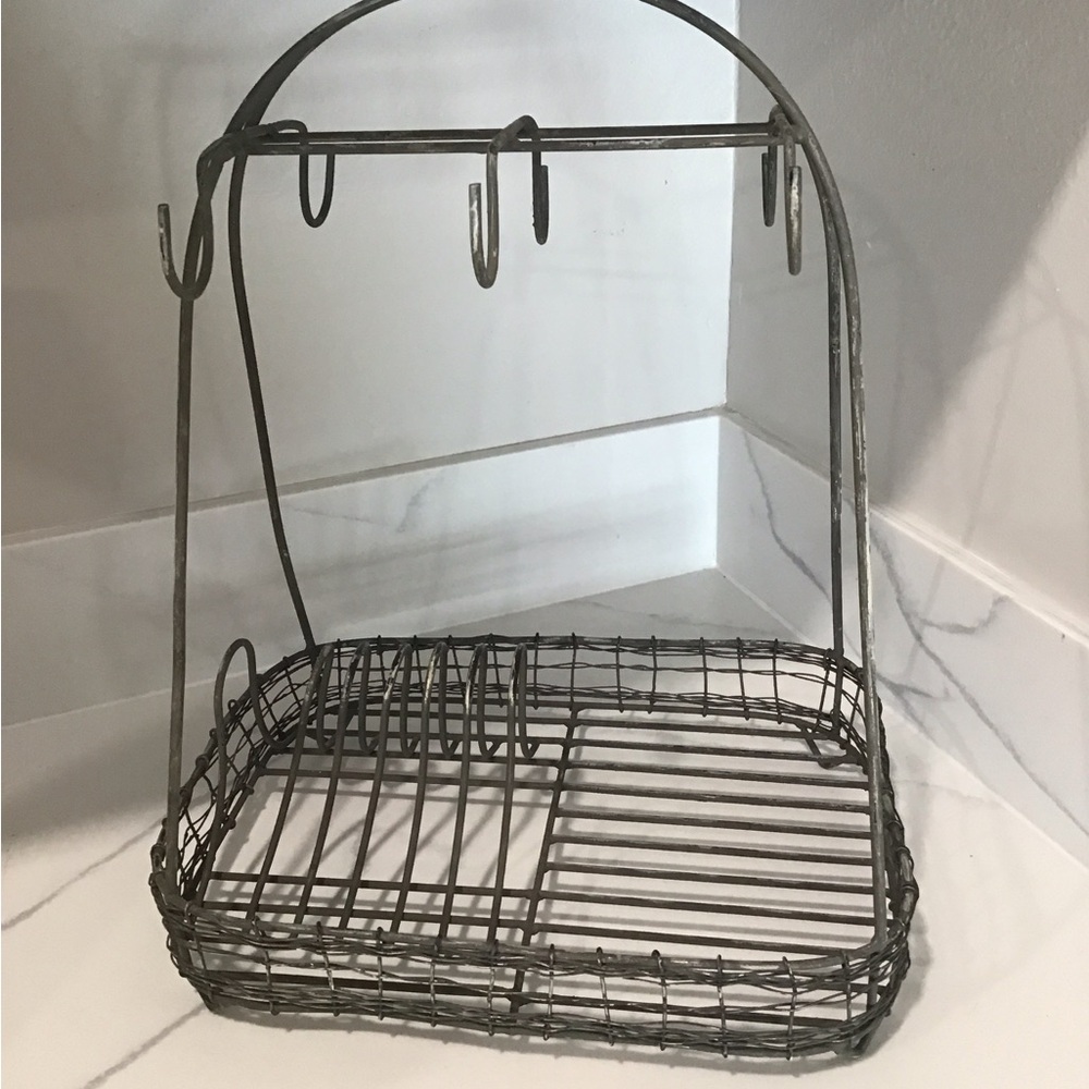 Metal wire Farmhouse Basket with Hooks